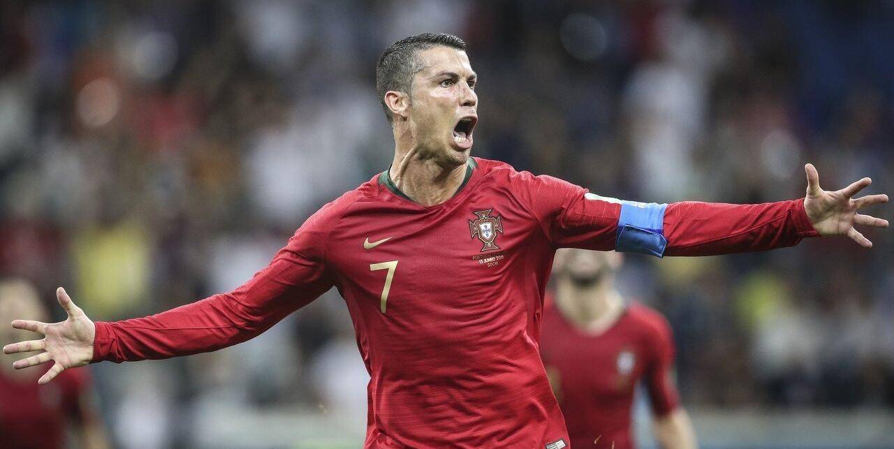 外媒爆料，C罗计划征战2026年世界杯，足球传奇的未竟之路